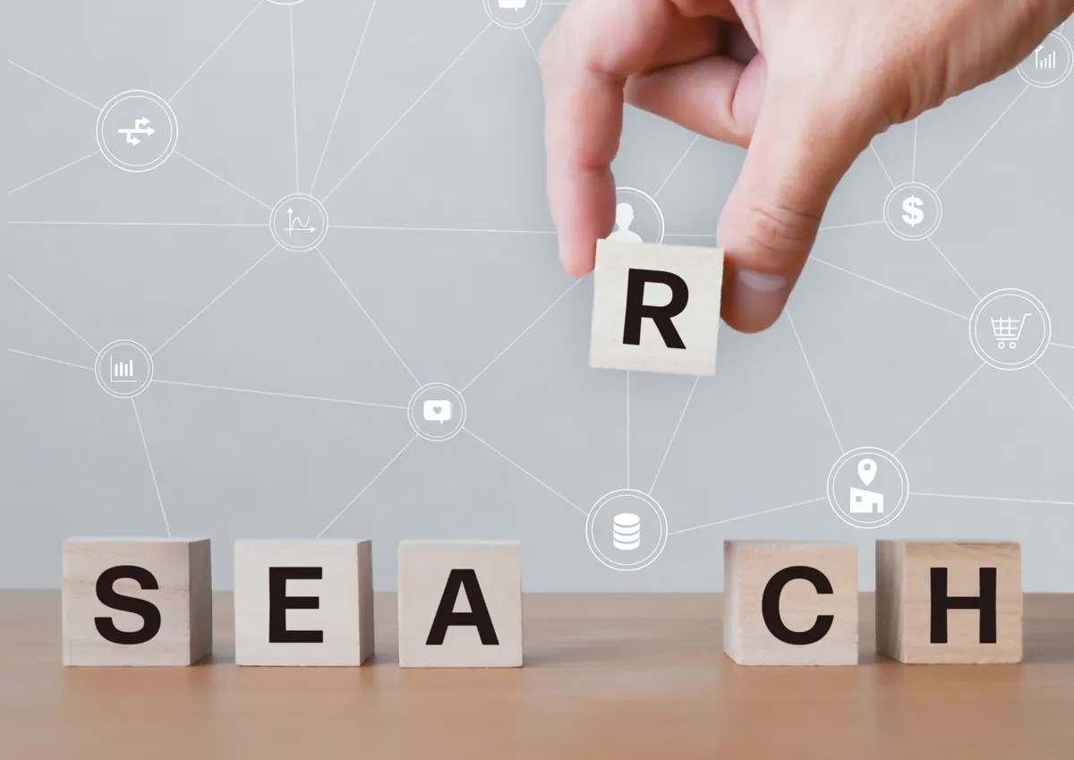 無料ツールでキーワードを探す方法を解説するアイキャッチ画像